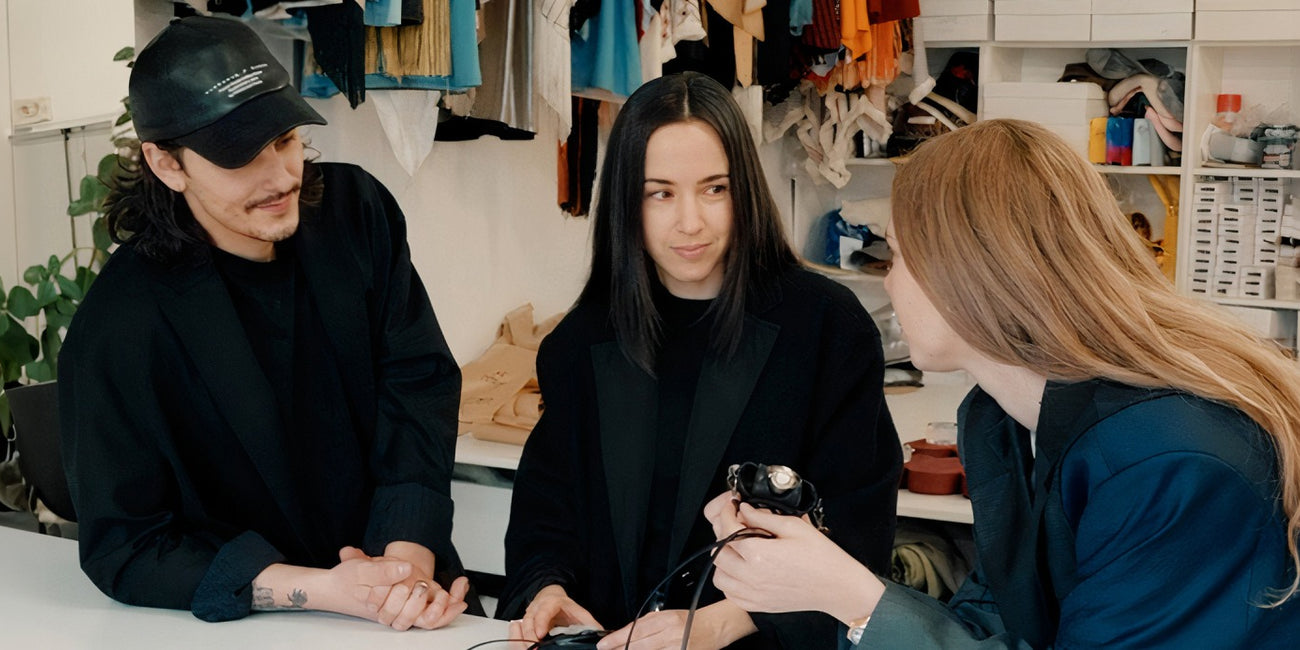 CARON x VICTORIA/TOMAS